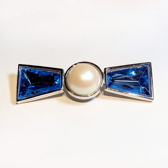 Vintage SIGNED RICHELIEU silver tone FAUX PEARL BROOCH PIN - Picture 1 of 5